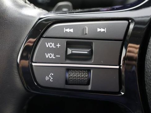 Used 2023 Honda Pilot Elite image 11