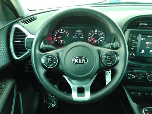 Used 2020 Kia Soul LX image 27