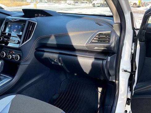 Used 2023 Subaru Crosstrek 2.0i Premium image 16