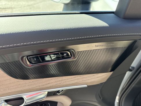 New 2026 Volvo XC90 B6 Plus w/ Protection Package Premier image 12