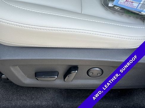 New 2025 Nissan Murano SL image 17