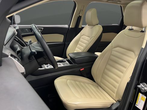 Used 2022 Ford Edge SEL w/ Convenience Package AWD/4WD image 9