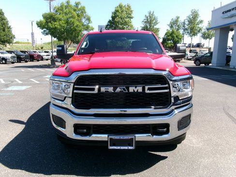 New 2024 RAM 2500 Tradesman w/ Chrome Appearance Group image 3