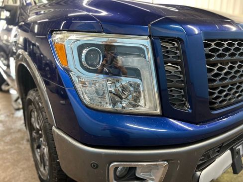 Used 2016 Nissan Titan PRO-4X w/ Pro-4x Convenience Package image 2