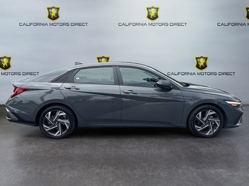 Used 2025 Hyundai Elantra Sport FWD image 6