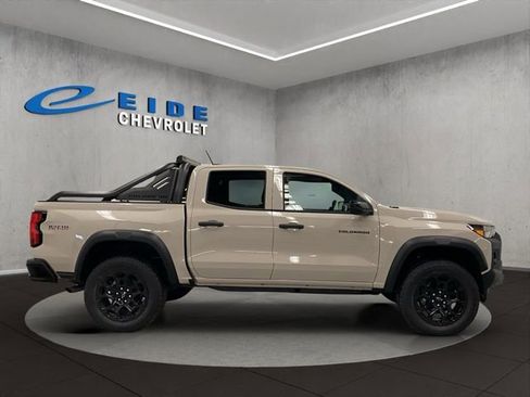 New 2026 Chevrolet Colorado Trail Boss w/ Midnight Edition image 2