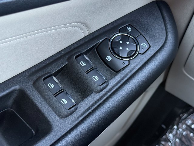 Certified 2024 Ford Edge Titanium AWD/4WD image 22