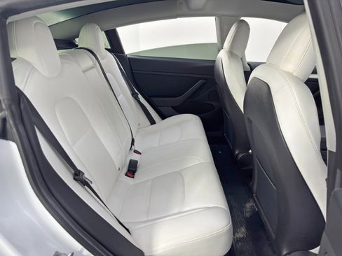 Used 2021 Tesla Model 3 Performance image 40