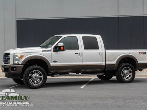 Used 2015 Ford F250 King Ranch w/ FX4 Off-Road Package AWD/4WD image 3