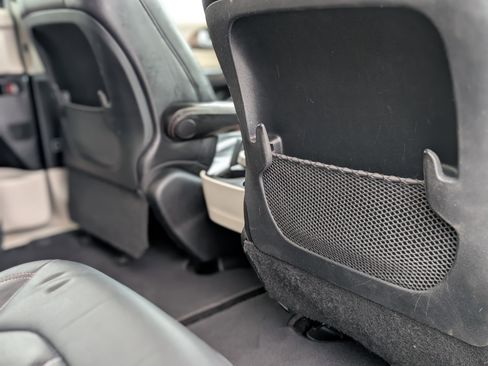 Used 2018 Chrysler Pacifica Touring-L image 51