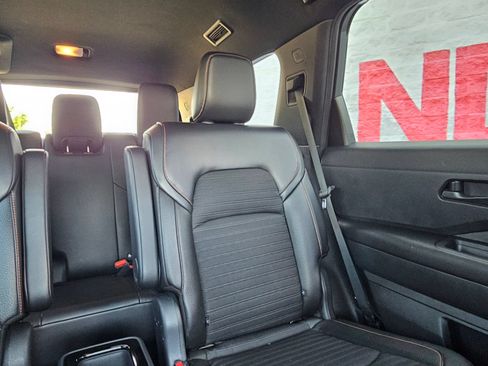 Used 2023 Nissan Pathfinder Rock Creek AWD/4WD image 26