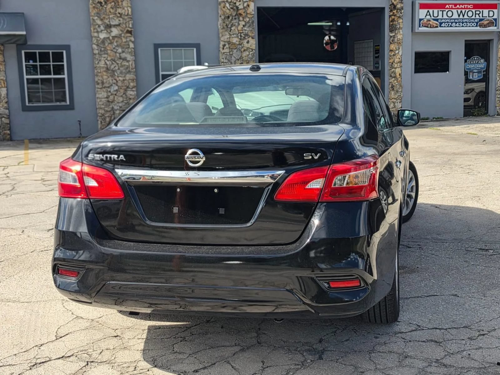 Used 2018 Nissan Sentra SV FWD image 6
