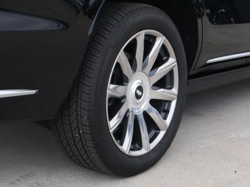Certified 2023 Cadillac Escalade Premium Luxury Platinum AWD/4WD image 12
