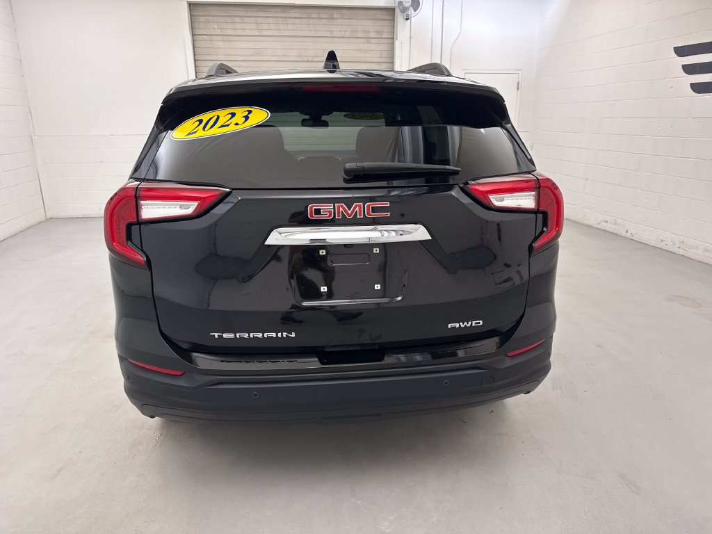 Used 2023 GMC Terrain SLE w/ Driver Convenience Package AWD/4WD image 5
