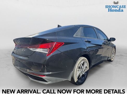 Used 2023 Hyundai Elantra SEL w/ Convenience Package FWD image 5