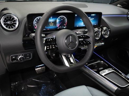 New 2026 Mercedes-Benz GLA 35 AMG 4MATIC image 16