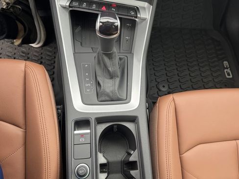 Certified 2025 Audi Q3 2.0T Premium w/ Convenience Package image 21
