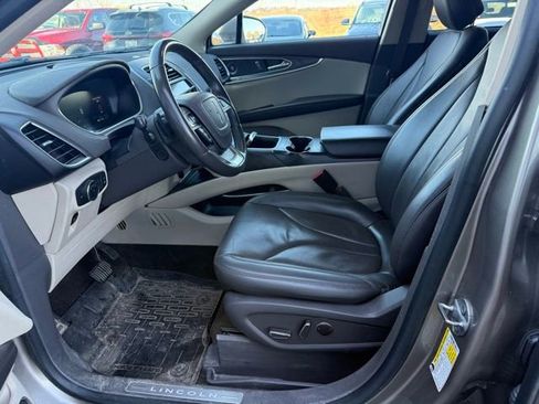 Used 2020 Lincoln Nautilus Reserve w/ Equipment Group 201A image 8