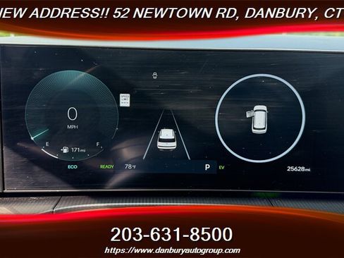 Used 2025 Hyundai Santa Fe Calligraphy AWD/4WD image 23