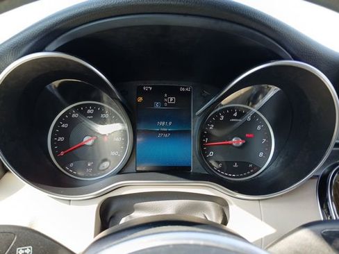 Used 2020 Mercedes-Benz GLC 300 image 24