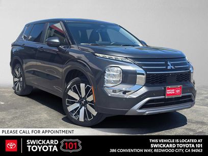 Used 2025 Mitsubishi Outlander SE