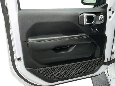 Certified 2021 Jeep Gladiator Overland w/ Dual Top Group image 12