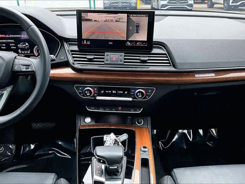 Used 2021 Audi Q5 Prestige w/ Prestige Package image 7