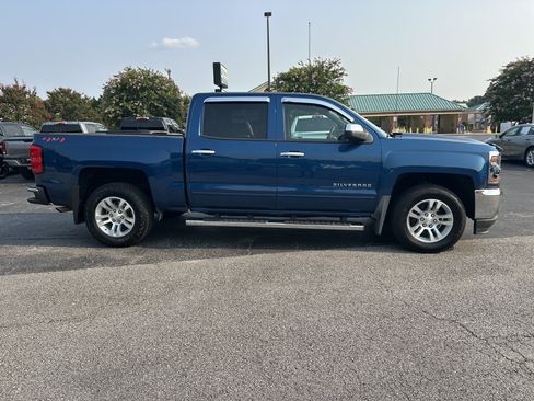 Used 2018 Chevrolet Silverado 1500 LT w/ All Star Edition AWD/4WD image 8