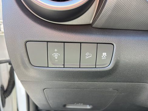 Used 2023 Hyundai Kona SEL image 11