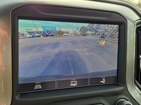 Used 2022 Chevrolet Silverado 1500 LTZ image 32