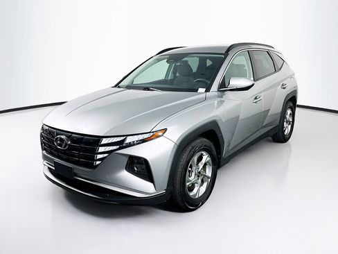 Used 2024 Hyundai Tucson SEL FWD image 3