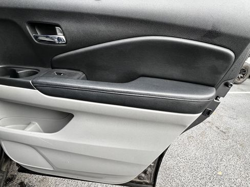 Used 2017 Honda Pilot Touring image 40