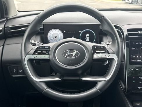 Certified 2022 Hyundai Tucson Limited AWD/4WD image 14
