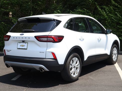 Used 2023 Ford Escape Active w/ Tech Pack #1 AWD/4WD image 9