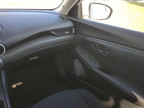 Used 2025 Nissan Sentra S FWD image 15