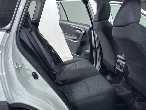 Used 2025 Toyota RAV4 XLE w/ Convenience Package image 17