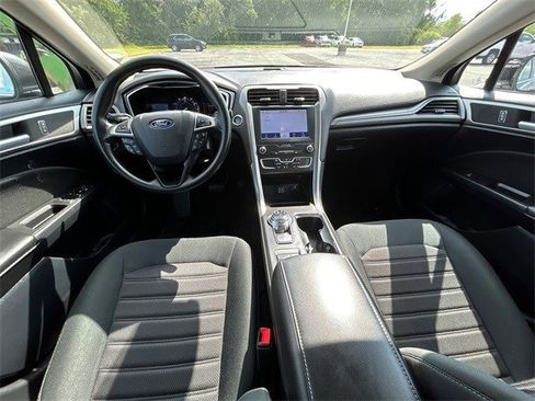 Used 2020 Ford Fusion SE image 13
