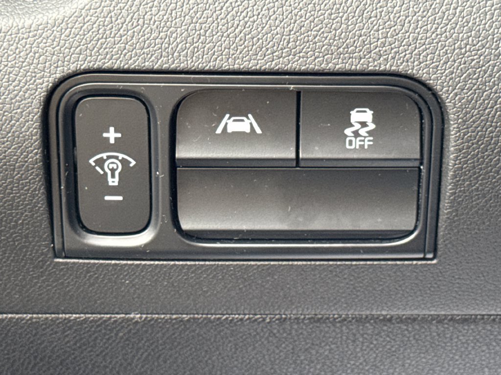 Used 2023 Kia Sorento LX AWD/4WD image 31