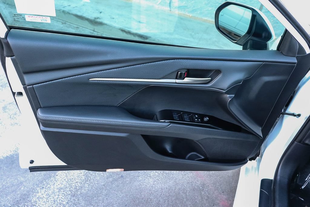 Used 2025 Toyota Camry XSE FWD image 23
