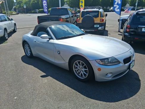 Used 2005 BMW Z4 2.5i RWD image 18
