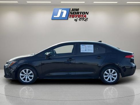 Used 2024 Toyota Corolla LE FWD image 8