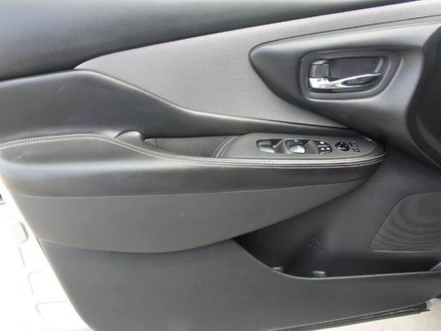 Used 2021 Nissan Murano SV FWD image 10