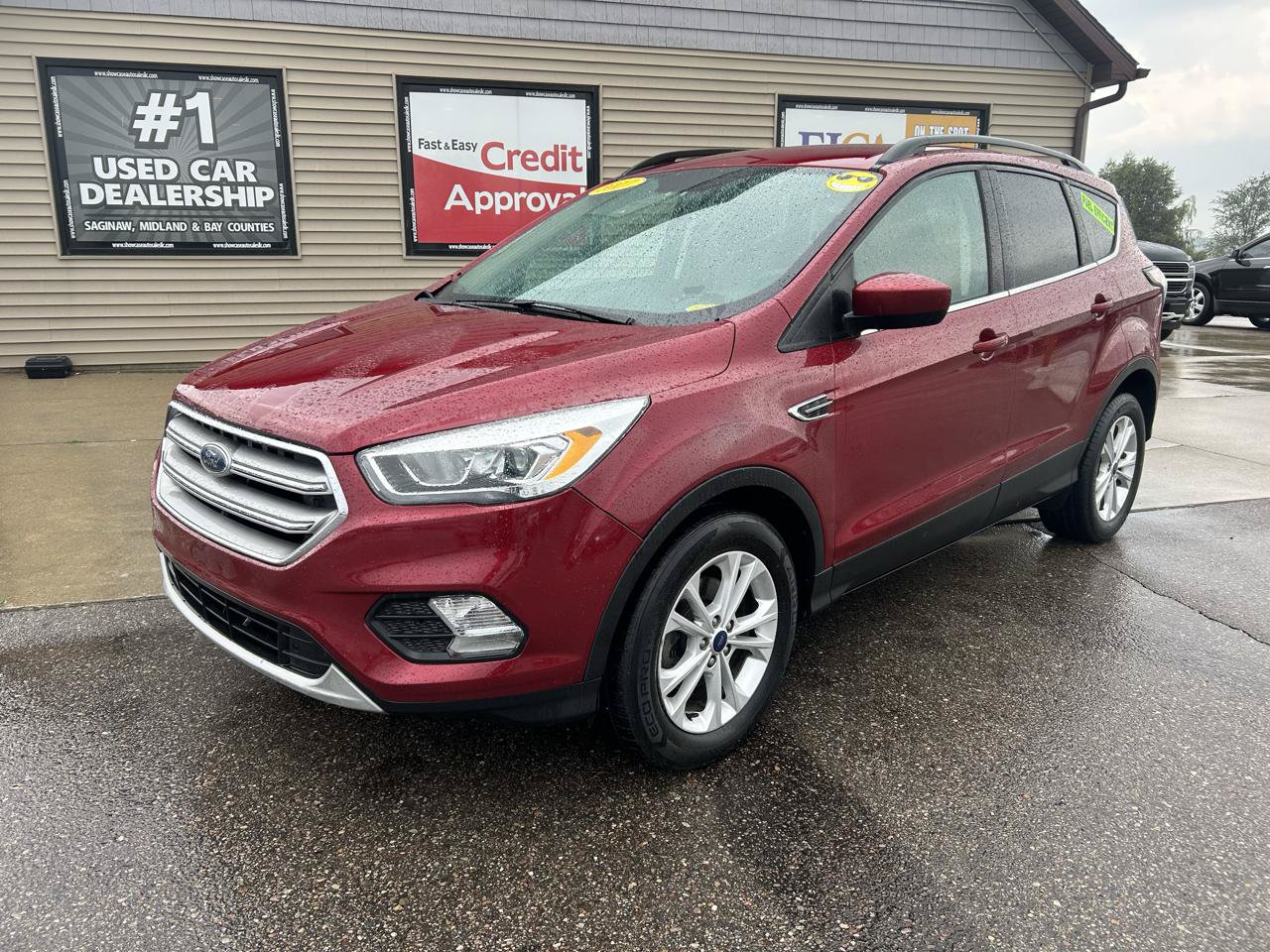 Used 2017 Ford Escape SE w/ Equipment Group 201A FWD image 1