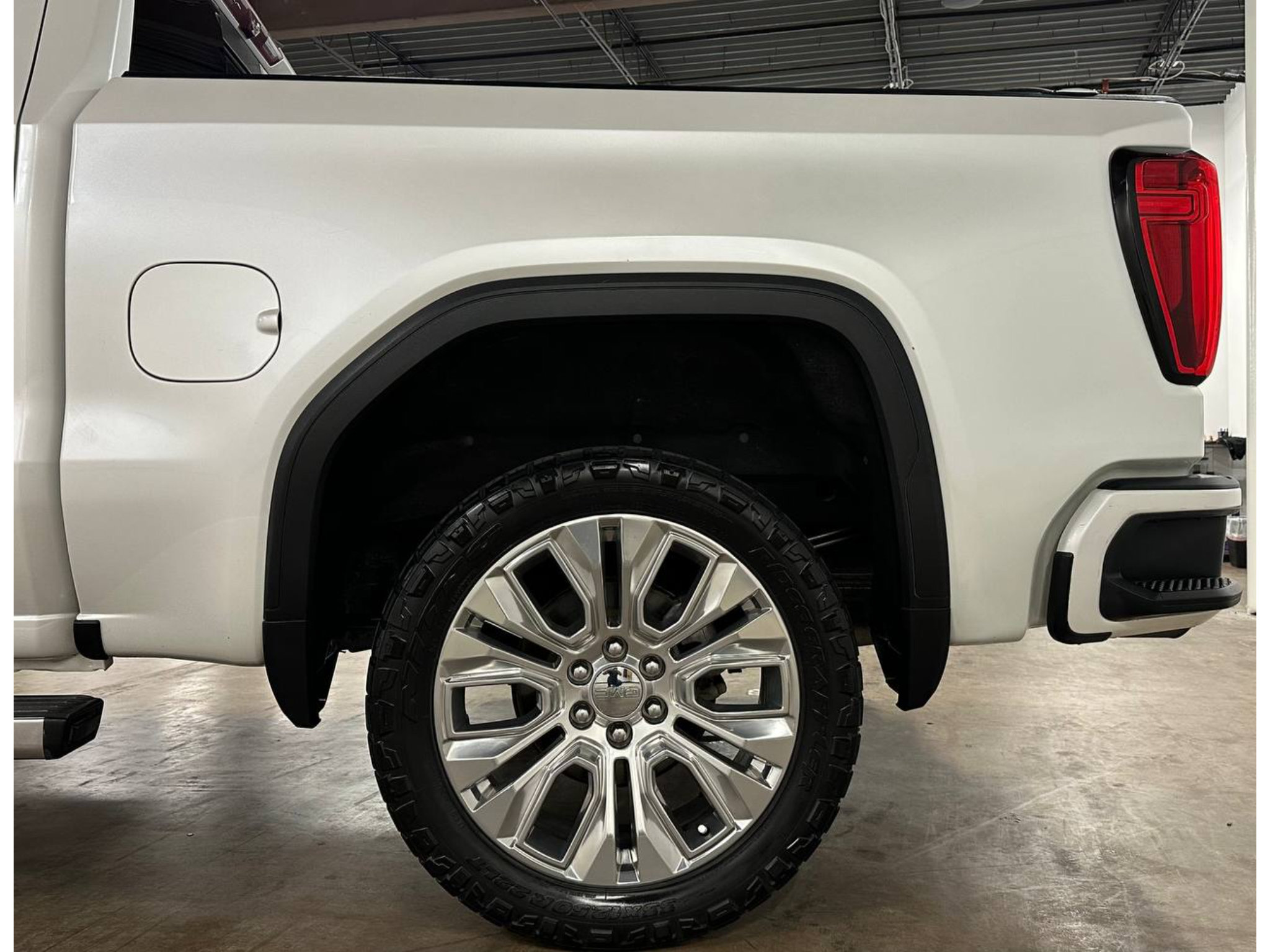 Used 2020 GMC Sierra 1500 Denali w/ Denali Ultimate Package AWD/4WD image 10