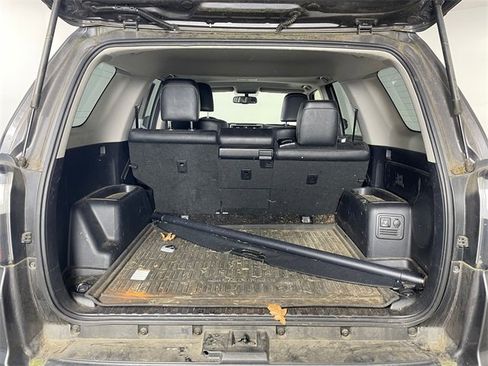 Used 2015 Toyota 4Runner Limited image 15
