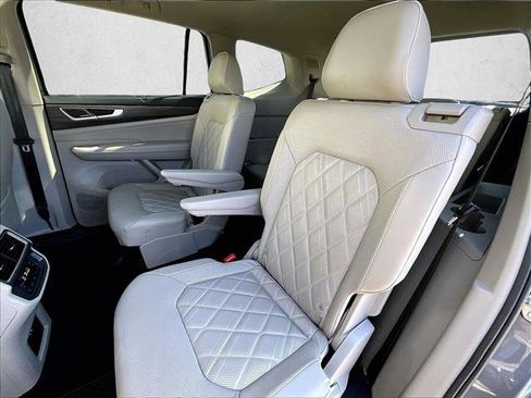 Used 2024 Volkswagen Atlas SEL Premium R-Line image 28