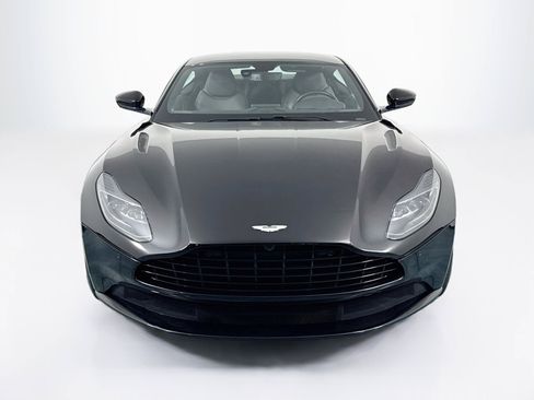 Used 2020 Aston Martin DB11 Coupe RWD image 2