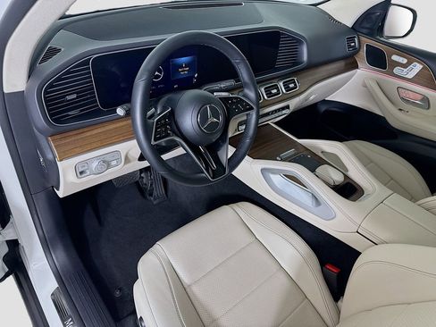 Certified 2025 Mercedes-Benz GLE 350 4MATIC image 9