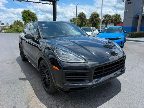 Used 2023 Porsche Cayenne GTS AWD/4WD image 3