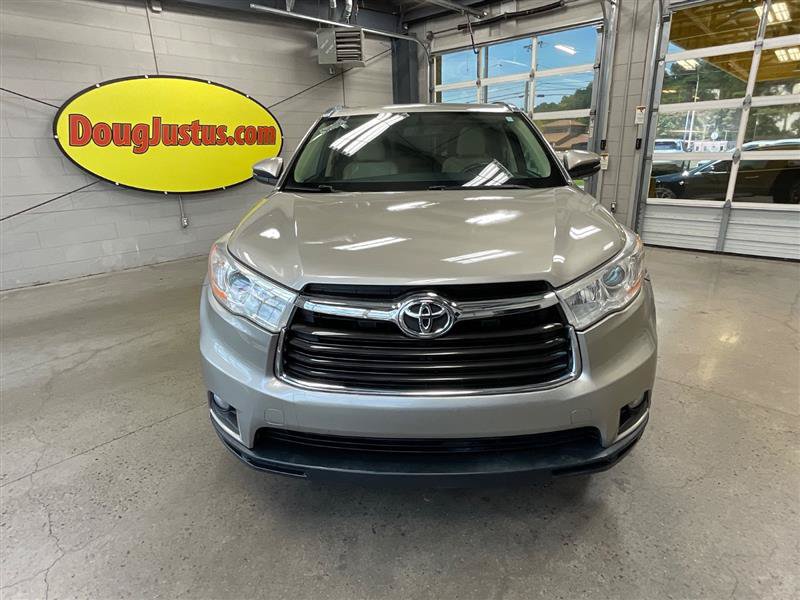 Used 2015 Toyota Highlander XLE FWD image 8